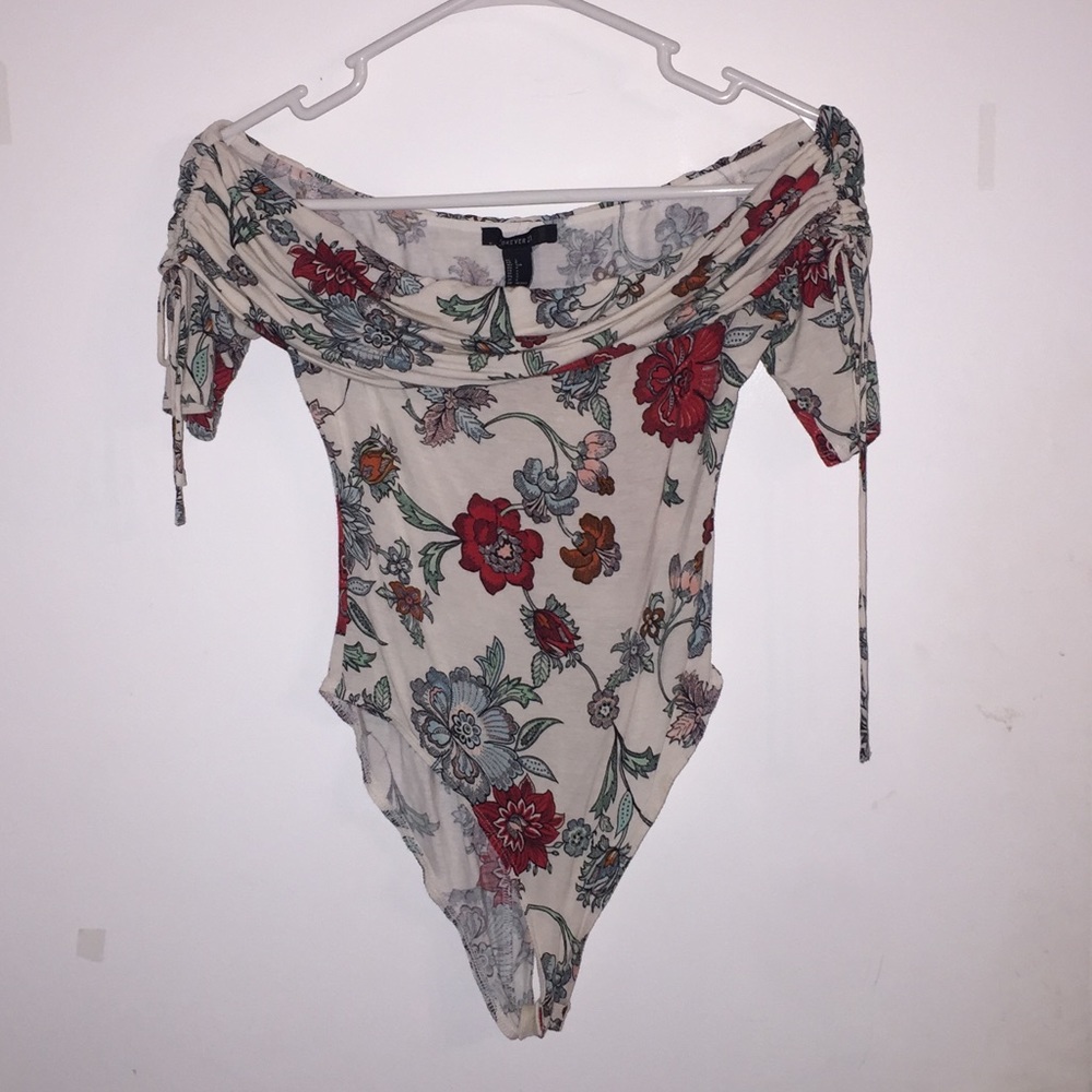 Forever 21 Off The Shoulder Floral Bodysuit. Small